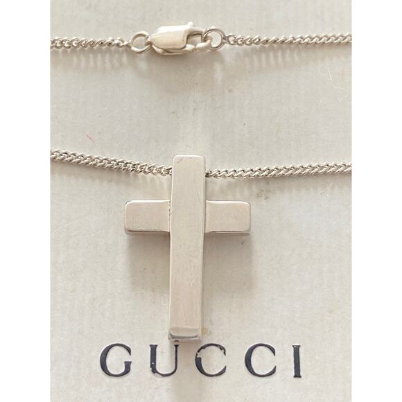 Authentic Gucci Sterling Silver Cross Pendant Necklace 18" - Picture 2 of 8